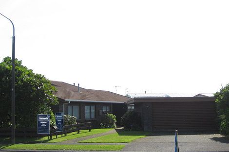 Photo of property in 39 Tiverton Crescent, Whalers Gate, New Plymouth, 4310