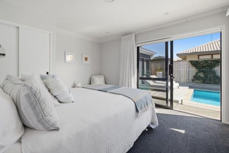 Photo of property in 253 Devonport Road, Tauranga, 3110