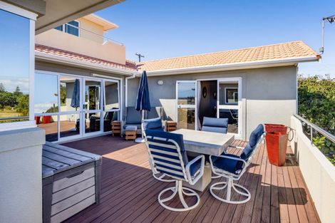 Photo of property in 50 Leslie Street, Waitara, 4320