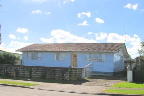 Photo of property in 10 Serrano Place, Clover Park, Auckland, 2023