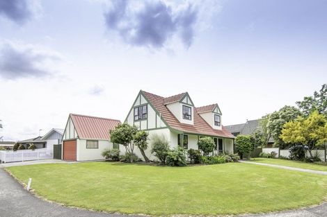 Photo of property in 68 Pencarrow Street, Highbury, Palmerston North, 4412