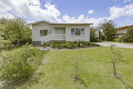 Photo of property in 9 Banks Road, Kawakawa Bay, Papakura, 2585