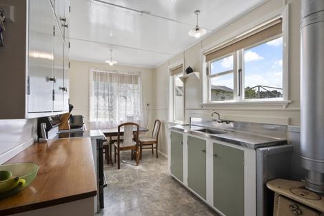 Photo of property in 399 Colyton Road, Colyton, Feilding, 4775