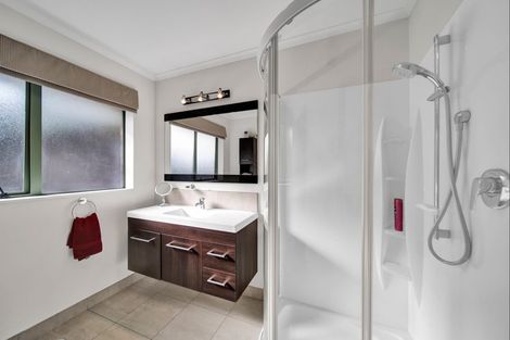 Photo of property in 20a Kellyville Heights, Merrilands, New Plymouth, 4312