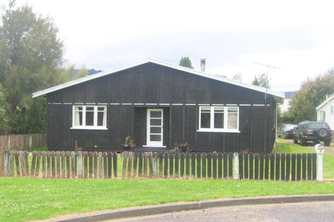 Photo of property in 3 Conway Street, Ohakune, 4625