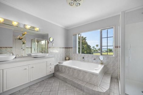 Photo of property in 1471 Clevedon Kawakawa Road, Kawakawa Bay, Papakura, 2585