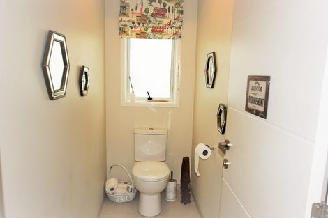 Photo of property in 25 Raptor Way, Welcome Bay, Tauranga, 3175