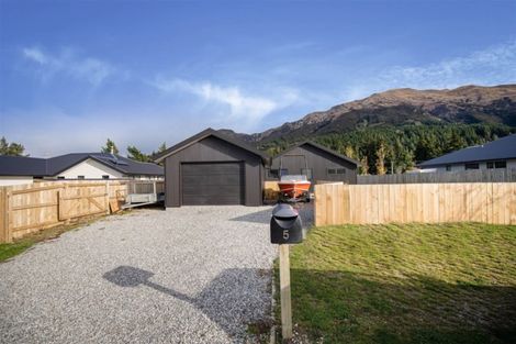 Photo of property in 5 Edna Lane, Lake Hawea, Wanaka, 9382