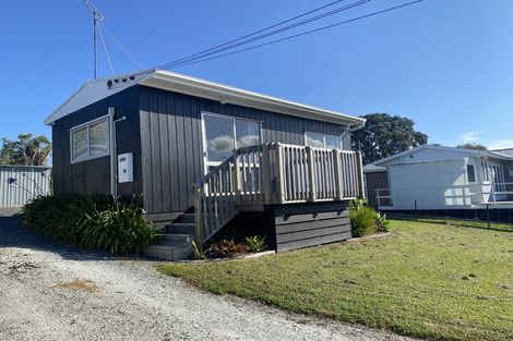 Photo of property in 9 Foster Crescent, Snells Beach, 0920