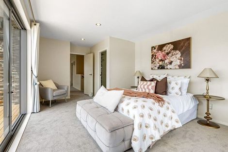 Photo of property in 17 Limmer Place, Browns Bay, Auckland, 0632