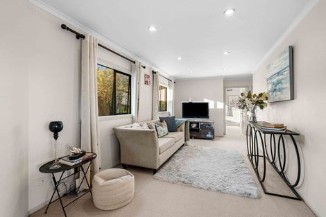 Photo of property in 22a Marvon Downs Avenue, Pakuranga Heights, Auckland, 2010