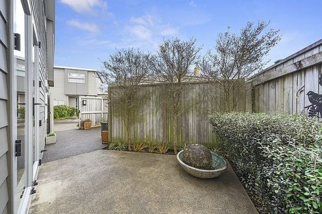 Photo of property in 5b Ryan Grove, Tawa, Wellington, 5028