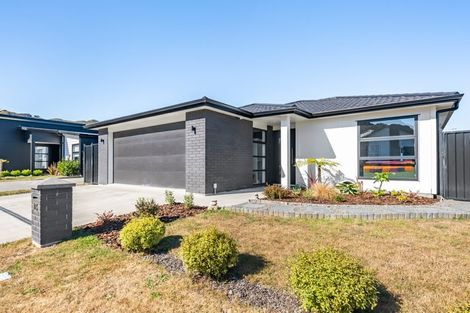 Photo of property in 123 Mawai Hakona Drive, Wallaceville, Upper Hutt, 5018