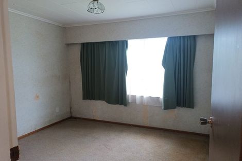 Photo of property in 75 Molesworth Street, Taita, Lower Hutt, 5011