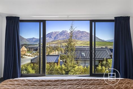 Photo of property in 9 Falconer Rise, Jacks Point, Queenstown, 9371