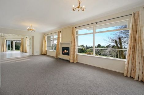 Photo of property in 9 Laingholm Drive, Laingholm, Auckland, 0604