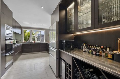 Photo of property in 14d Chilman Street, Strandon, New Plymouth, 4312