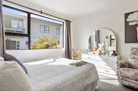 Photo of property in 2/25 Golders Place, Richmond Heights, Taupo, 3330