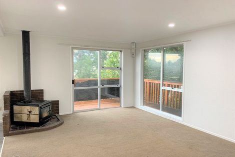 Photo of property in 14 Kilcar Place, Massey, Auckland, 0614
