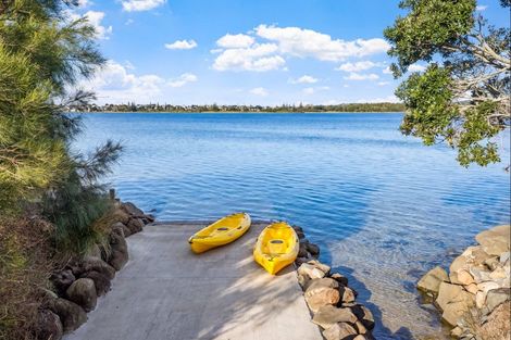 Photo of property in 256b Point Wells Road, Point Wells, 0986