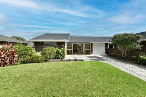 Photo of property in 48 Edward Avenue, Orewa, 0931