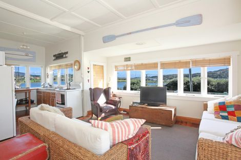 Photo of property in 26 Wainui Road, Raglan, 3225