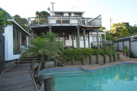 Photo of property in 81 College Road, Northcote, Auckland, 0627