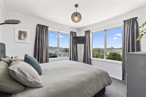 Photo of property in 7 Quinn Grove, Ranui, Porirua, 5024