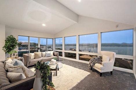 Photo of property in 127 Homebush Road, Khandallah, Wellington, 6035