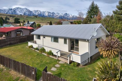 Photo of property in 49 Oregon Drive, Kelvin Heights, Queenstown, 9300