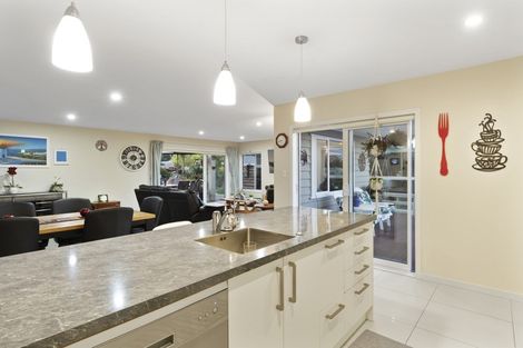 Photo of property in 142 Rowesdale Drive, Ohauiti, Tauranga, 3112