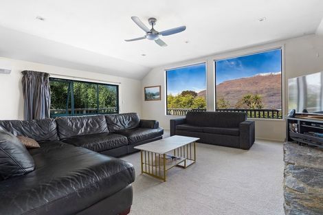 Photo of property in 5 Williams Street, Sunshine Bay, Queenstown, 9300