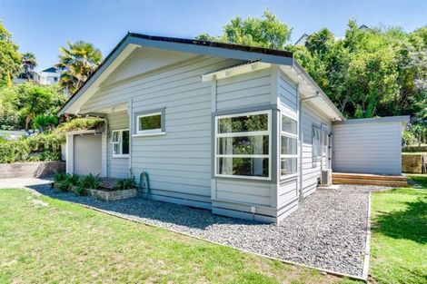 Photo of property in 30 Coote Road, Bluff Hill, Napier, 4110