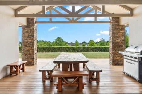 Photo of property in 98 Oxford Street, Martinborough, 5711