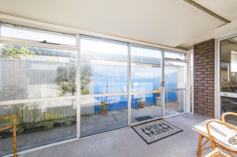 Photo of property in 8 Edgecombe Court, Roslyn, Palmerston North, 4414
