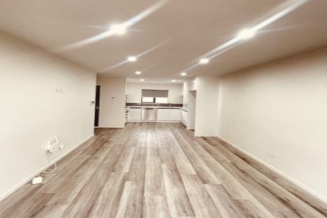 Photo of property in 4/2 Smiths Avenue, Papakura, 2110