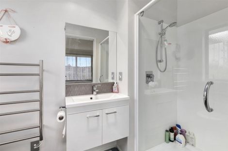 Photo of property in 60 Utopia Park Heights, Welcome Bay, Tauranga, 3112