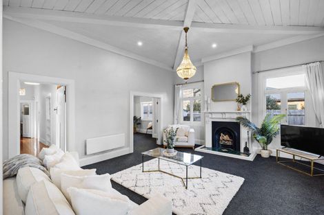 Photo of property in 239 Victoria Avenue, Hokowhitu, Palmerston North, 4410