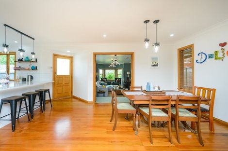 Photo of property in 17 Aranui Road, Kairanga, Palmerston North, 4475