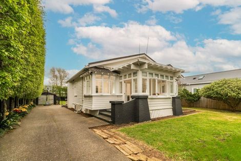 Photo of property in 8 St Michaels Avenue, Point Chevalier, Auckland, 1022