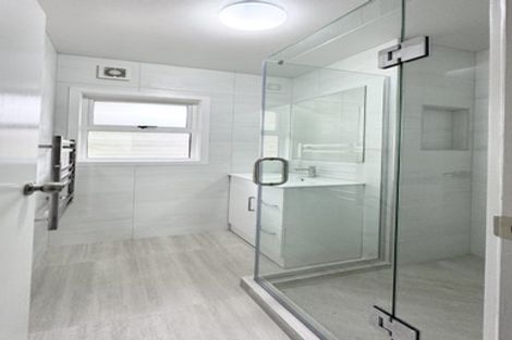 Photo of property in 1/97 Archers Road, Hillcrest, Auckland, 0629