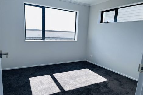 Photo of property in 4 Combat Street, Papakura, 2110