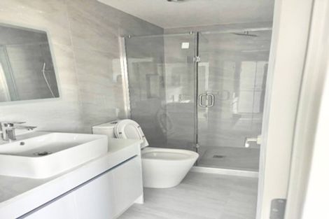 Photo of property in 2a Britannia Place, Half Moon Bay, Auckland, 2012