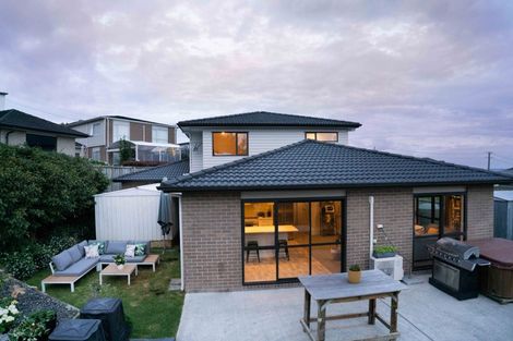 Photo of property in 76 Maire Road, Orewa, 0931