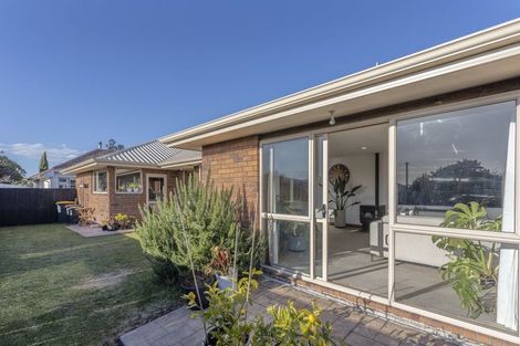 Photo of property in 267a Lake Terrace Road, Shirley, Christchurch, 8061