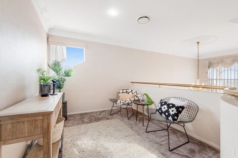 Photo of property in 35 Mccahill Views, Botany Downs, Auckland, 2010