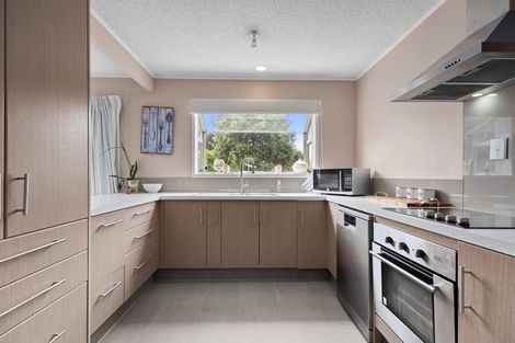 Photo of property in 1335b Papamoa Beach Road, Papamoa Beach, Papamoa, 3118