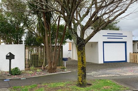 Photo of property in 27 Ake Ake Avenue, Hokowhitu, Palmerston North, 4410