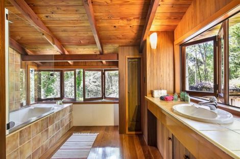 Photo of property in 50 Tram Road, Swanson, Auckland, 0614