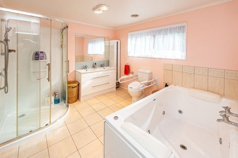 Photo of property in 25 Oakland Avenue, Saint Johns Hill, Whanganui, 4500